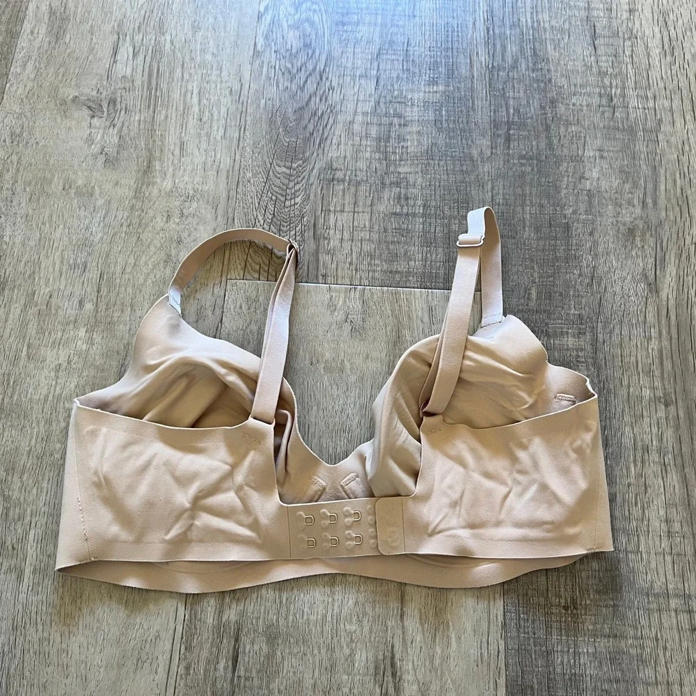 SMOOTHEZ by Aerie Plunge Bra Nude Tan Seamless Lightly Padded 34C 3733